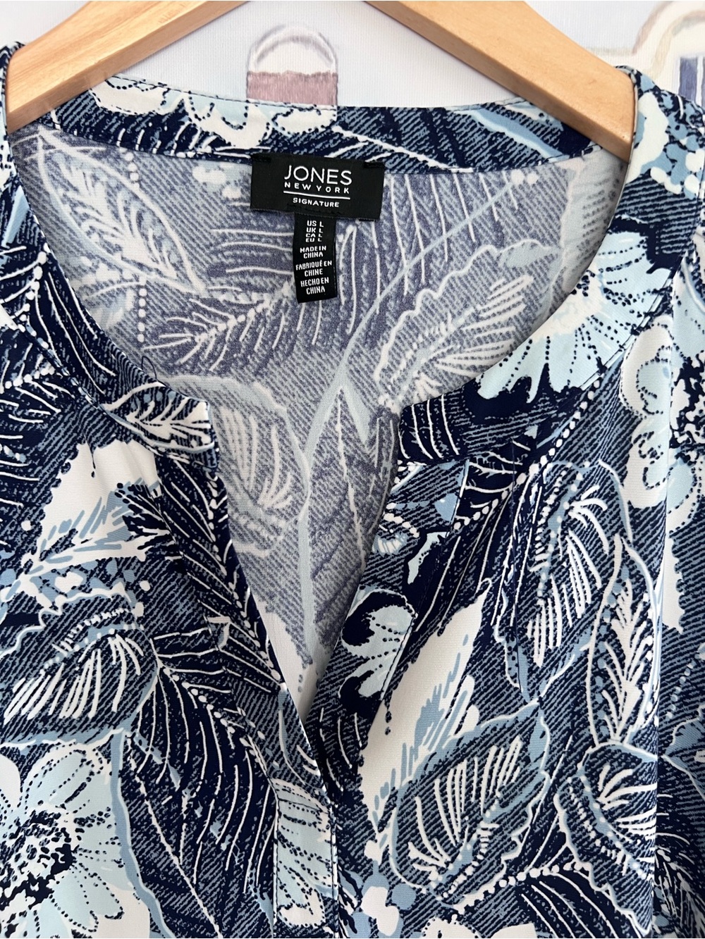 Jones New York Navy and Light Blue Floral Blouse Size Large - Picture 2 of 6
